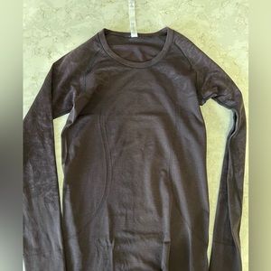 Lululemon purple running shirt